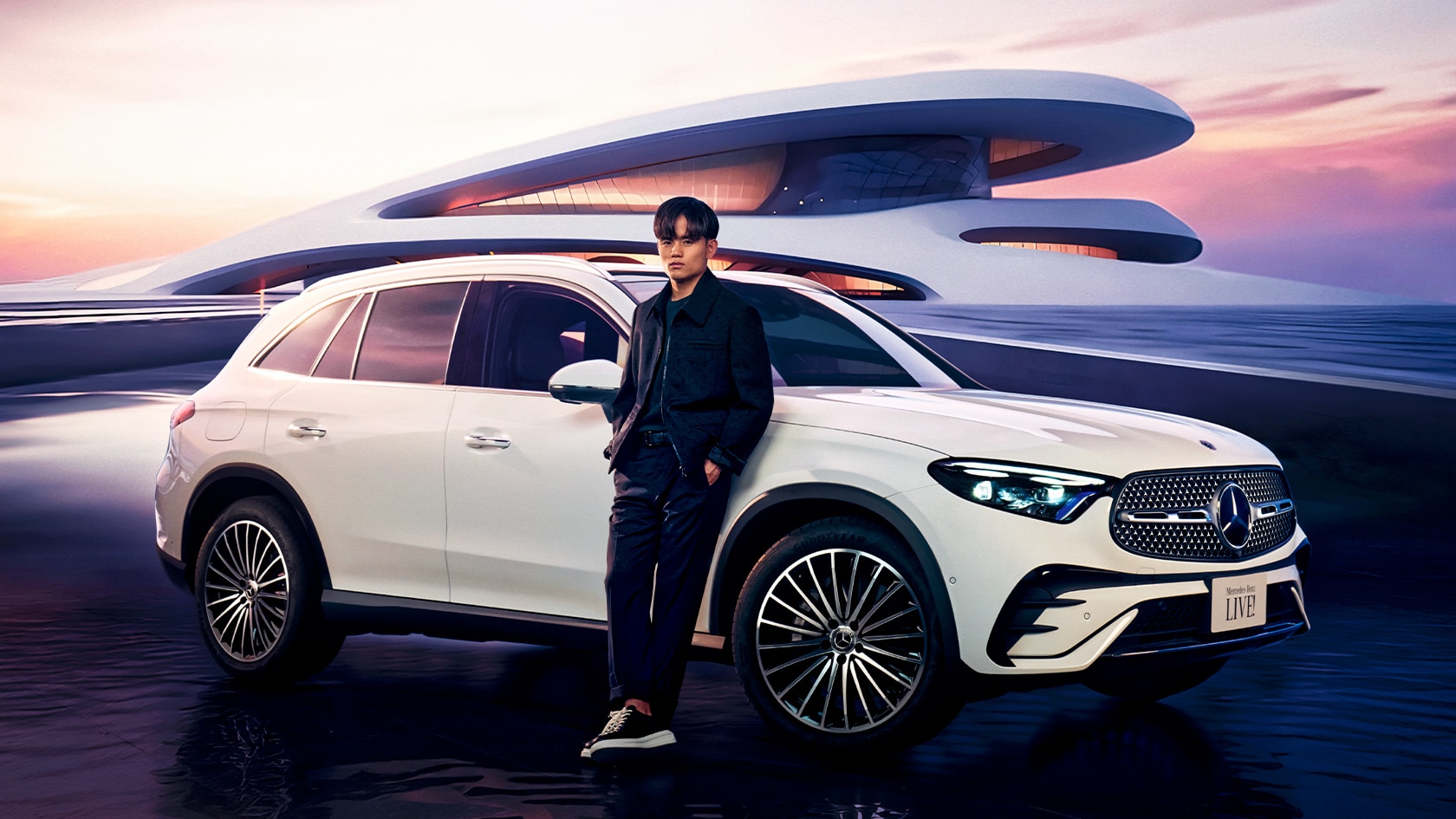 サッカー日本代表 久保建英選手とメルセデス・ベンツが築いた知られ